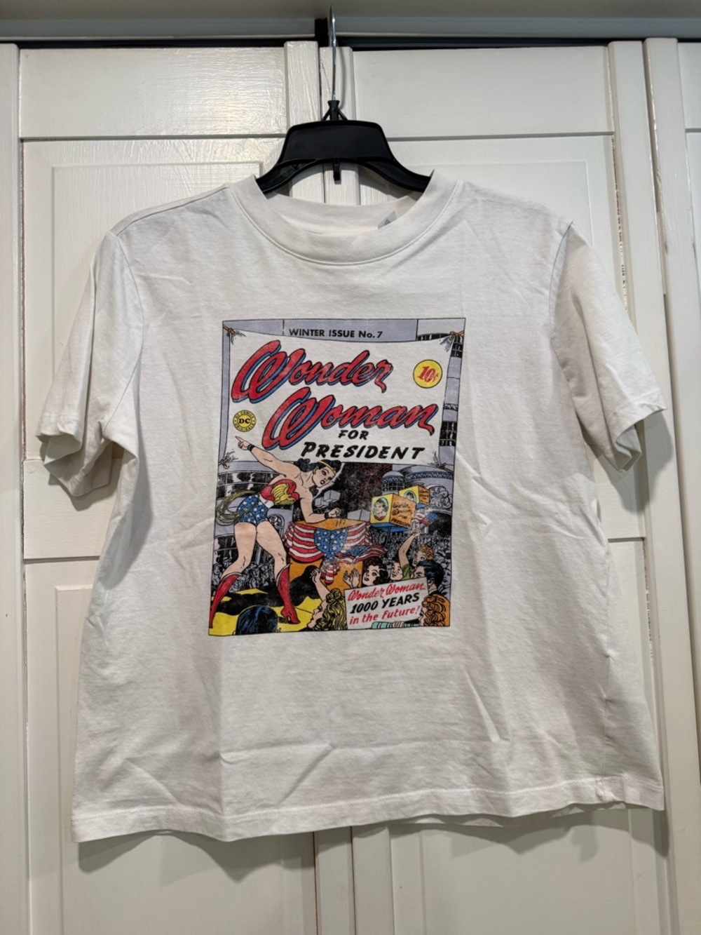 Wonder Woman graphic tee shirt size XS like new!